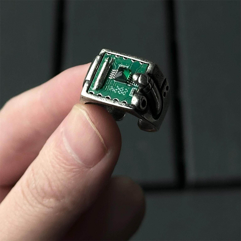 Anel de Joia com Padrão PCB In - Tech Inspired Accessories avaliação e preço