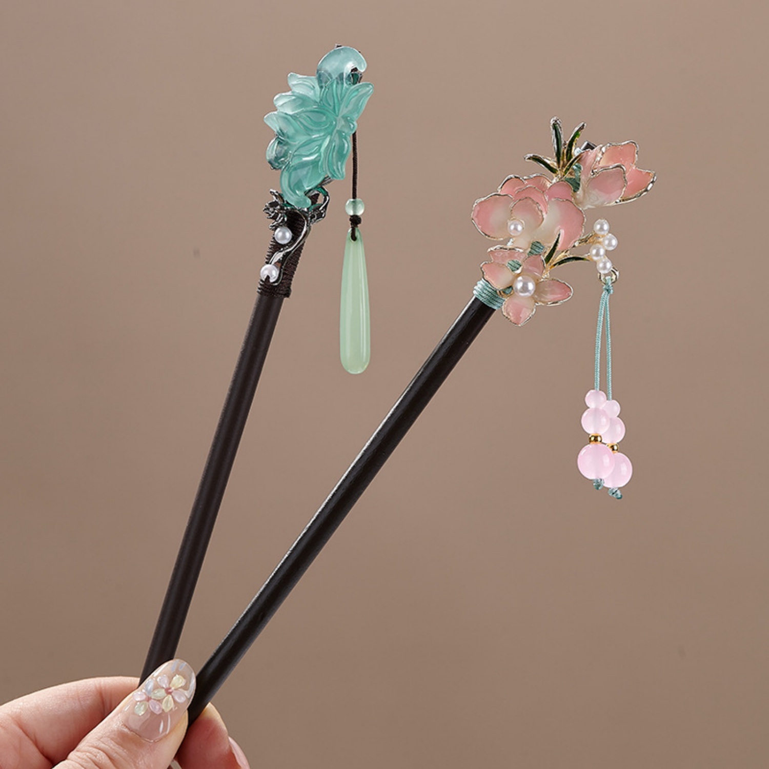 Grampo de Cabelo Vintage Flora - Tech Accessories For Women avaliação e preço