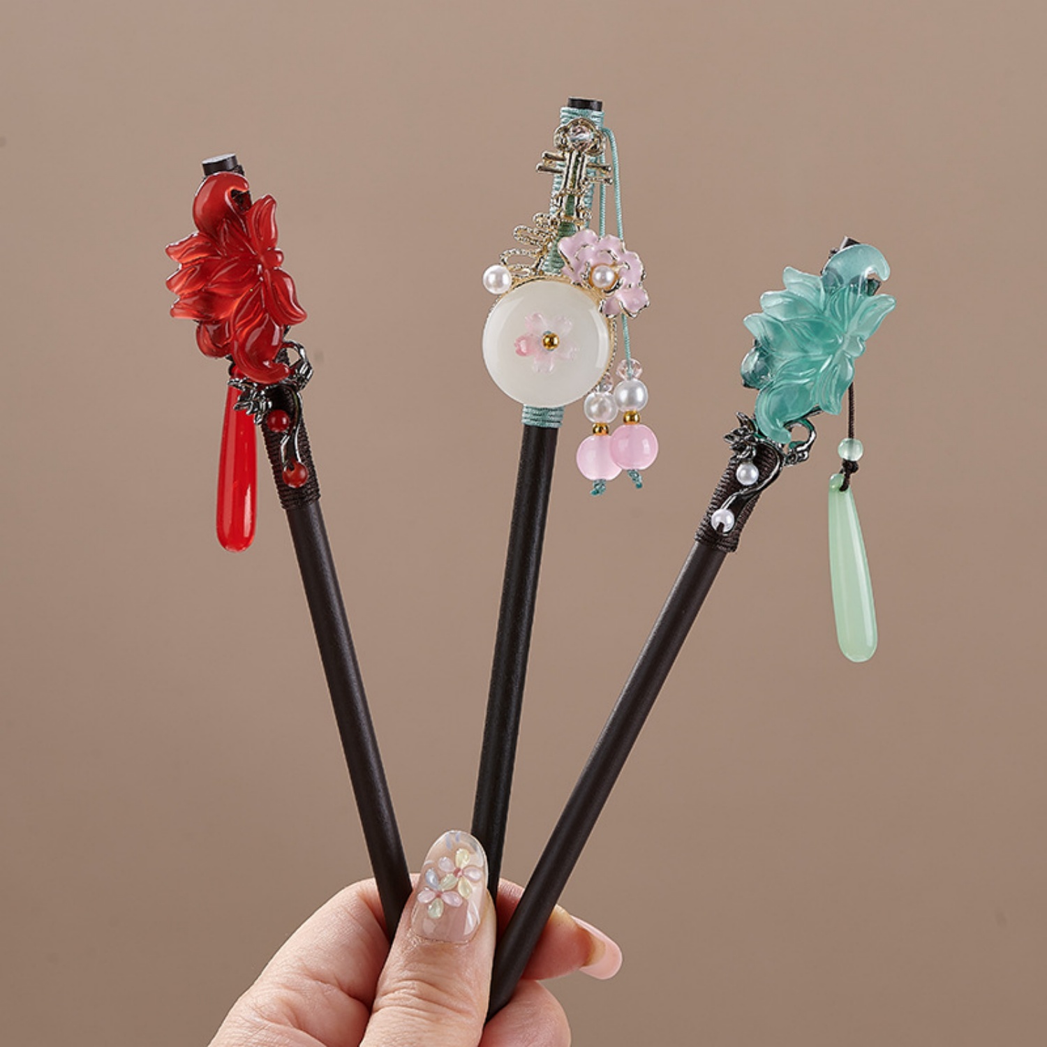 Grampo de Cabelo Vintage Flora - Tech Accessories For Women avaliação e preço