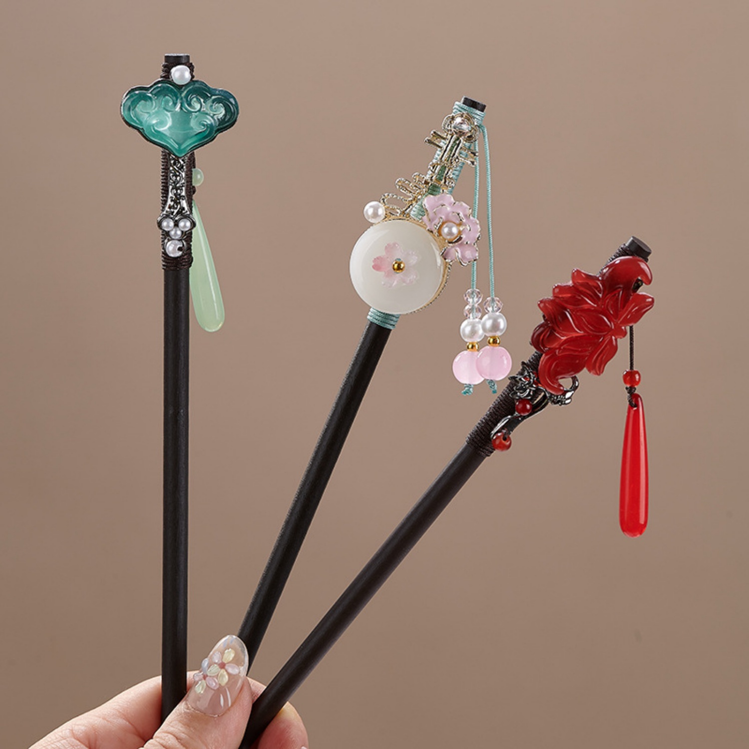 Grampo de Cabelo Vintage Flora - Tech Accessories For Women avaliação e preço