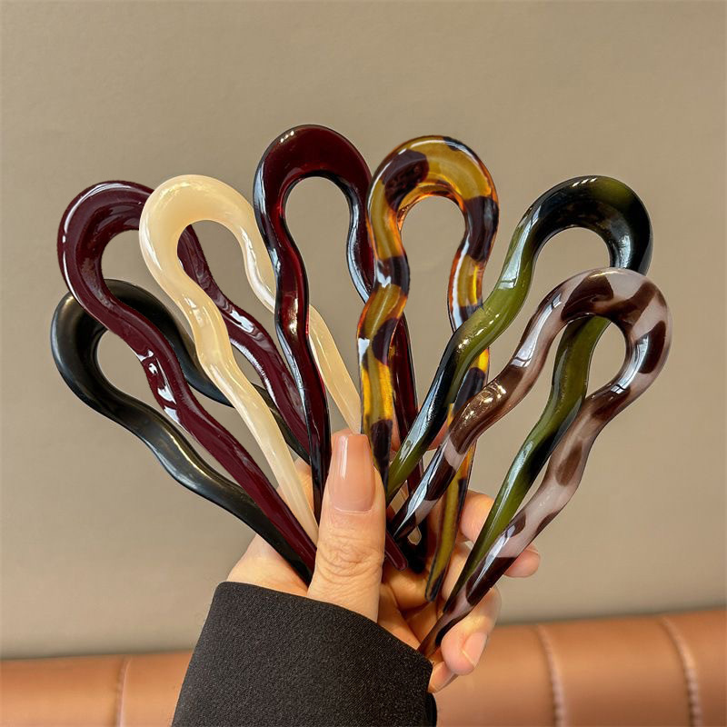 Elegante Grampo de Cabelo em A - Tech Accessories For Women avaliação e preço
