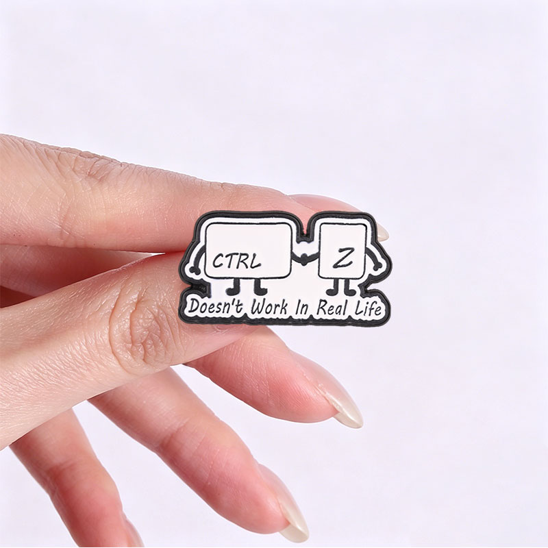 Pins de Esmalte Engraçados com - Tech Accessories For Work avaliação e preço